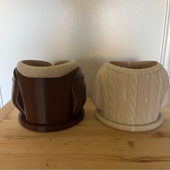 Cozy Duo: Cable Sweater & Aviator Jacket Planter Set - Perfect Grandma & Grandpa - Picture 6 of 14